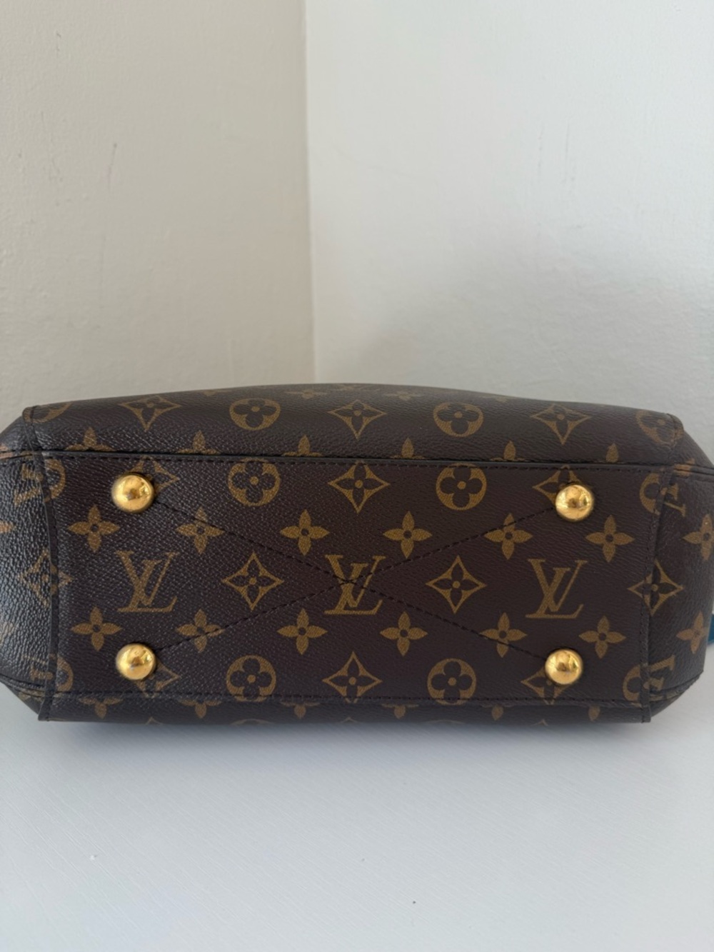 LOUIS VUITTON Monogram Montaigne BB - Picture 5 of 11